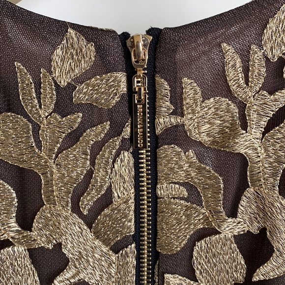 Dress - Picture 6 of 7